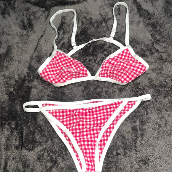 Women’s Fashion Nova Pink Bikini - Picture 1 of 1